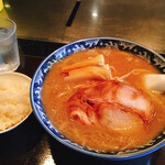 Sapporo Tei - 透き通ったスープの味噌ラーメンは珍しい