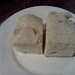 iara - 自家製パン