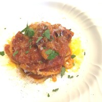 La Brianza - アマトリチャーナシャラテッリ。この頃トマトソースのパスタがいただきたい気分だったので嬉しい☆ シャラテッリモチモチ♪ グアンチャーレかしらパンチェッタかしら具材たっぷり玉ねぎとろけてる～＼(^-^)／