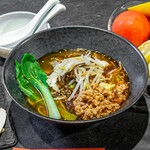 PEKEMARU - 薬膳麻辣火鍋麺