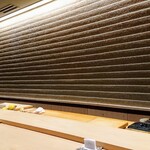 寿志 城助 - カウンターに座るとワクワクします