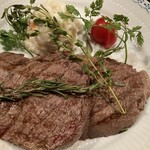 銀座 カローン - 【和牛処女牛】A5ランク 食パン『12枚切り』のステーキ