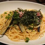 プロント - パスタは茄子とベーコンのトマトソース