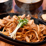 炭火焼和めし処 しんぱち食堂 - 料理写真:豚生姜焼き定食