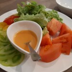 デリシャストマトファームカフェ - 季節の恵サラダ