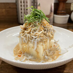 創作麺工房 鳴龍 - 「しらす冷やっこ」300円