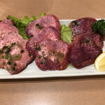 焼肉ダイニングおいしんぼ - 