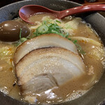 Sanjin Sanjin - 醤油ラーメン　煮卵トッピング