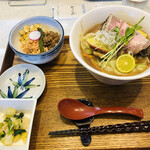 中華そば麦右衛門 - 