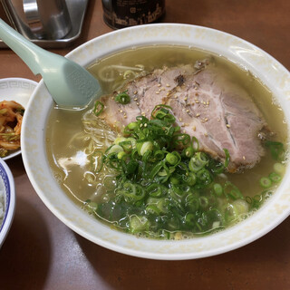 谷町六丁目駅でおすすめの美味しいラーメンをご紹介 食べログ 谷町六丁目駅でおすすめの美味しいラーメンをご紹介 食べログ