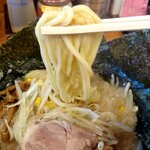 川出拉麺店 - 麺リフトアップ