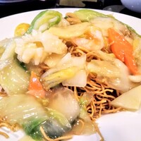 雅苑酒家 本店 - 焼きそば海鮮３品入り