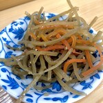 はなちゃんうどん  - セルフゾーンからきんぴらゴボウをいただきます。