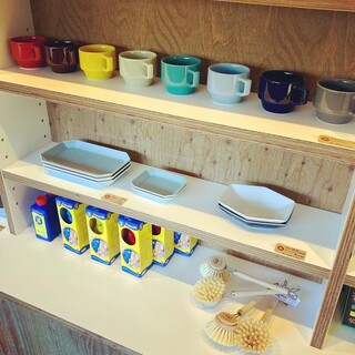 cafe Futsuu - 讓人猶豫不決的可愛波佐見燒杯子和德國製時尚雜貨