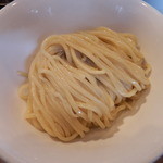 つけめんTETSU - 「つけあつ」のつけ麺の麺はこんな感じ