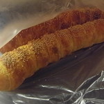 神戸屋キッチン - あらびきソーセージパイを2本購入！