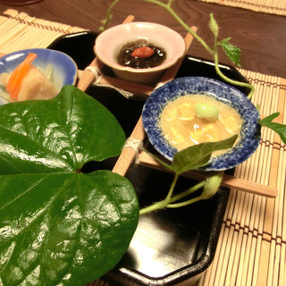 銀座 - 料理写真:朝顔を模した前菜