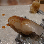 鮨 天使 - 小鯛（昆布〆）