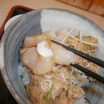 Ezogashima - 鮭チャンチャン焼丼（1000円）にホタテ（300円）をトッピング⑥up