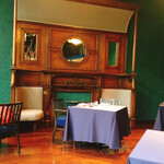 HaRe - イギリス製の立派なマントルピース