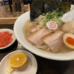 麺屋 承太郎 - 塩清湯ラーメン。汐華。全部のせ。