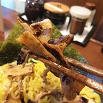 Ramen Iwamotoya - このお店のメンマは炙ってあります。歯ごたえがあります。
      炙り無しでのオーダーも可能とのこと。