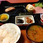 Oogiya - 米も味噌汁も美味いっ