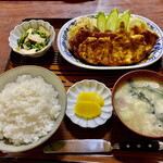 ひより屋 - 焼き肉定食　厚い肉が3枚❤️