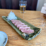 蕎麦 ふくあかり - お蕎麦屋さんの定番「京鴨ロース」福井産の地からしが添えてあります。