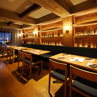 ディック・ブルーナ テーブル_1