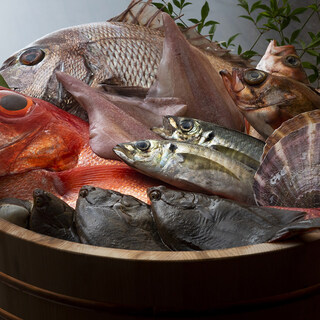 新鮮的肉質緊衹的豐富的天然海鮮，是匠人的高超技藝。