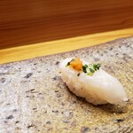 Sushi Tora - おまかせ握り9貫のとらふぐ