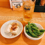 Shikkari Hachibee - 昼呑みセットの枝豆＆冷奴＆電気ブランソーダ割り
