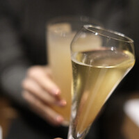 焼肉うしごろ 表参道店 - シャンパンで乾杯