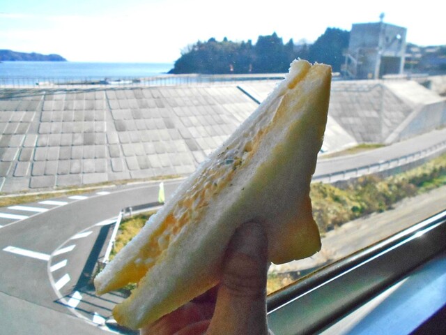 小麦の丘 - 盛（パン）の写真