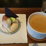こぐまや - 広島レモンケーキとホットコーヒー