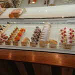 こぐまや - ショーケース