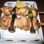 マルチョー - 鶏肉の大きさにもびっくり！炭火の香ばしい香りもほどよくて、お肉はジューシー。さらにおネギも甘くておいしかったエス。