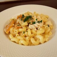 ヴィア トスカネッラ - カヴァタッピ　鶏ひき肉とカボチャのクリームソース（2020.11）