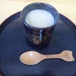 いぬ ねこ 茶処 - 甘酒　腸活になるし、なによりおいしく手頃なのがうれしいのミャ