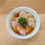 らぁめん 倉井 - わんたん醤油らぁ麺 1,000円（＋味玉）