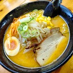 ラーメン焼肉 笑吉 - 【2020.12.9(水)】ランチセット(みそラーメン＋ミニもつ煮＋ライス)850円のみそラーメン