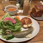 RACINES Boulangerie & Bistro - 