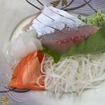柿谷商店 - 日御碕で獲れたお刺身