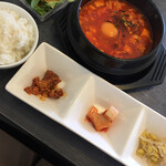 創作韓国料理マダン - 辛味スンドゥブ定食1,400円