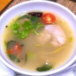 サイアムセラドン - 【スープ】鶏肉とハーブのさっぱり辛口トムヤムスープ　2019.7.22