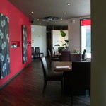 焼肉 kanoya - 店内は広めで、シャレています。奥には小上がりの部屋が２室ありました。