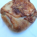 ブーランジェリー セイジアサクラ - 焼きチーズカレーパン
