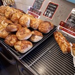 ブーランジェリー セイジアサクラ - 焼きチーズカレーパン