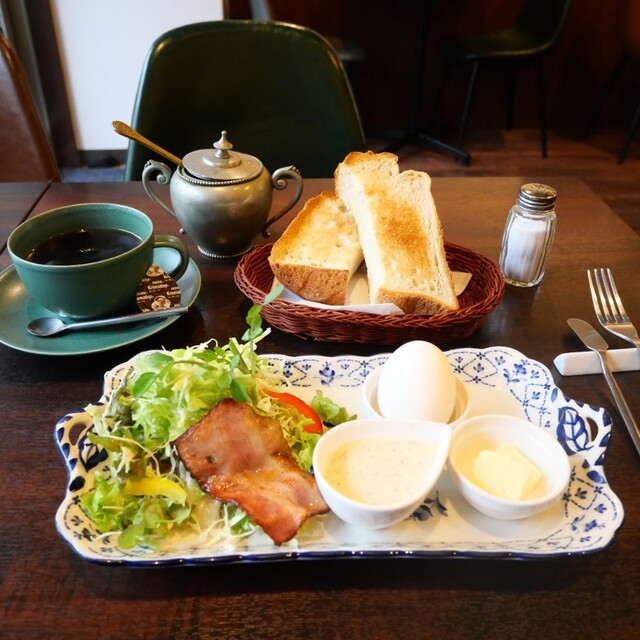 マルサンカフェ Cafe 市役所前 カフェ 食べログ